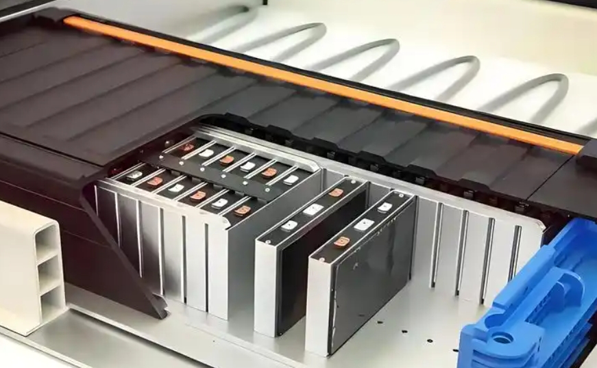 全固态电池关键材料与产业应用